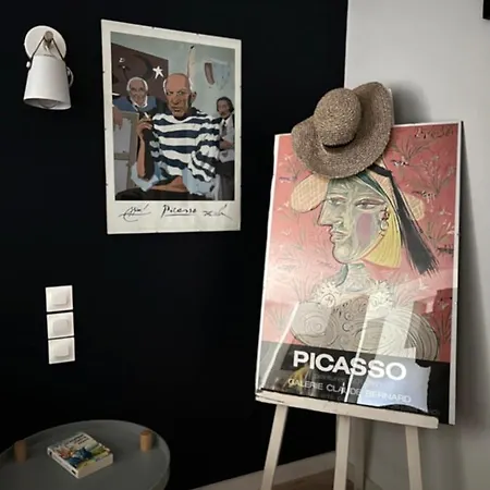 Le Cèdre 1830 De Charme Et Couette-café Saint-Feliu-d'Avall