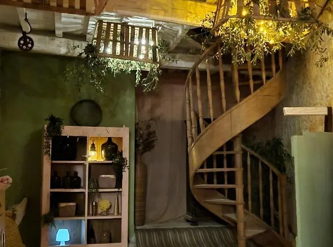 Le Cedre 1830 De Charme Et 3*